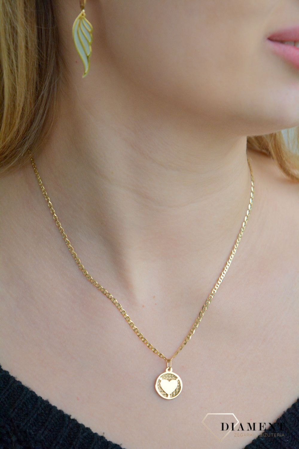 Złota zawieszka 585 okrągła blaszka z Sercem ZA 7088.jpg